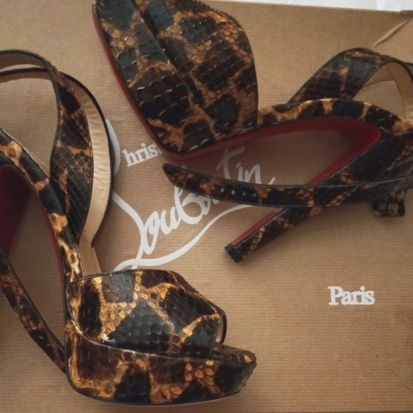 SOLD 💋 Christian Louboutin exotic Python open toe, platform high heel sandal - Picture 3 of 9